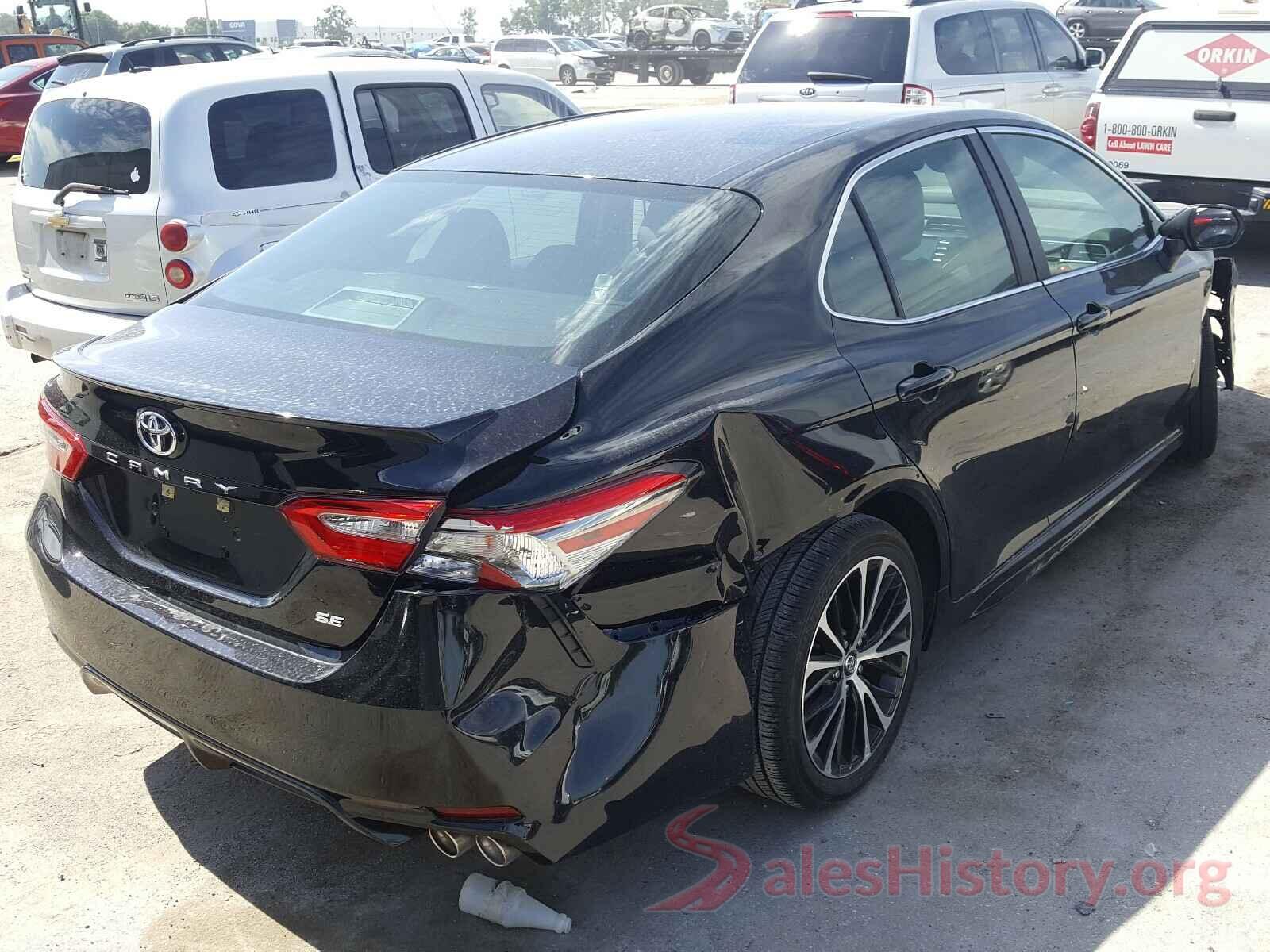 4T1B11HK2JU587051 2018 TOYOTA CAMRY