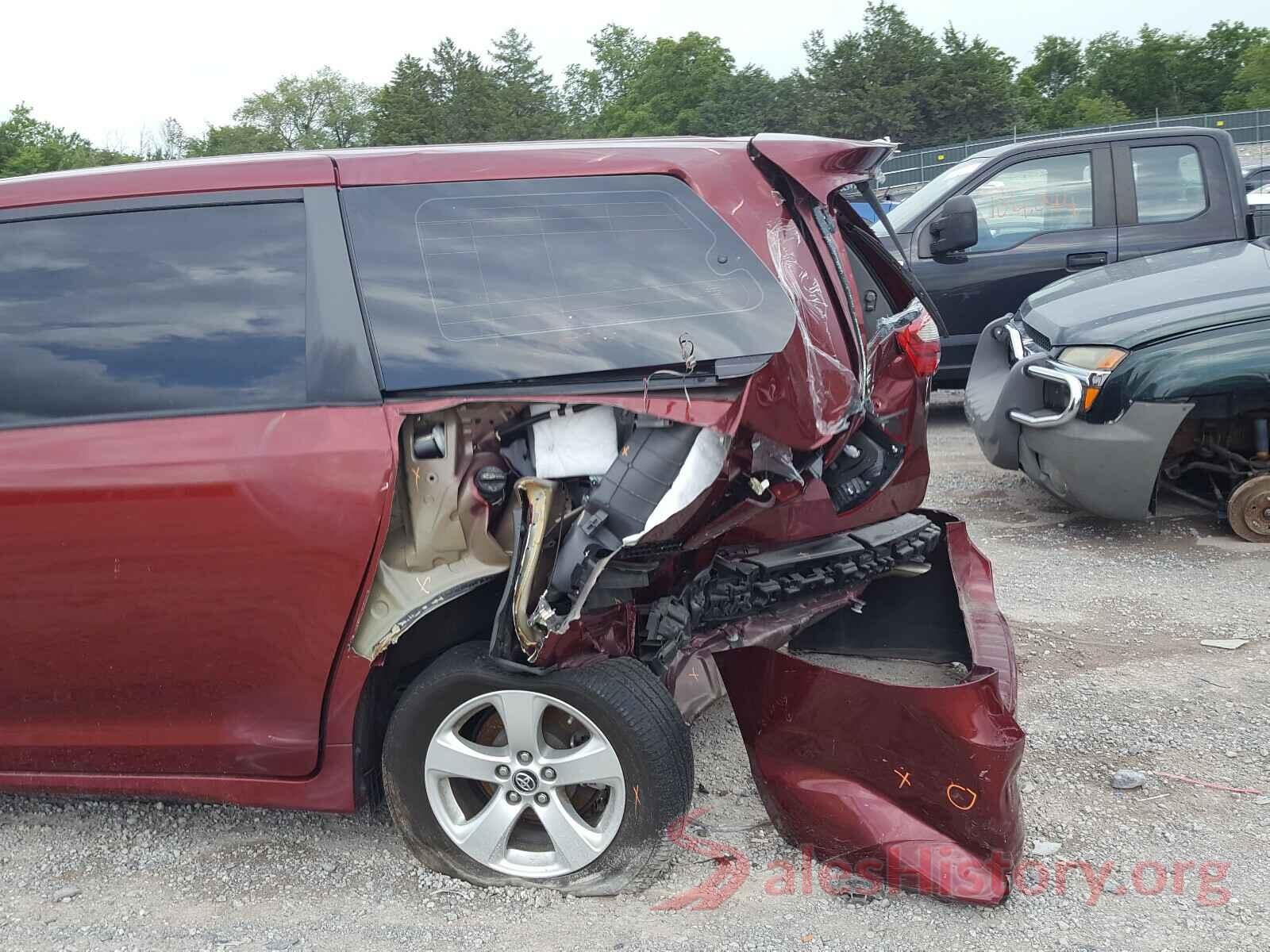 5TDZZ3DC5JS942997 2018 TOYOTA SIENNA