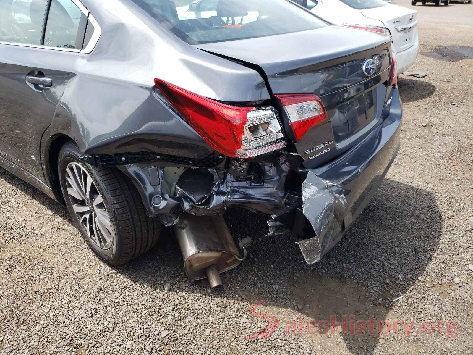 4S3BNAF64J3037340 2018 SUBARU LEGACY