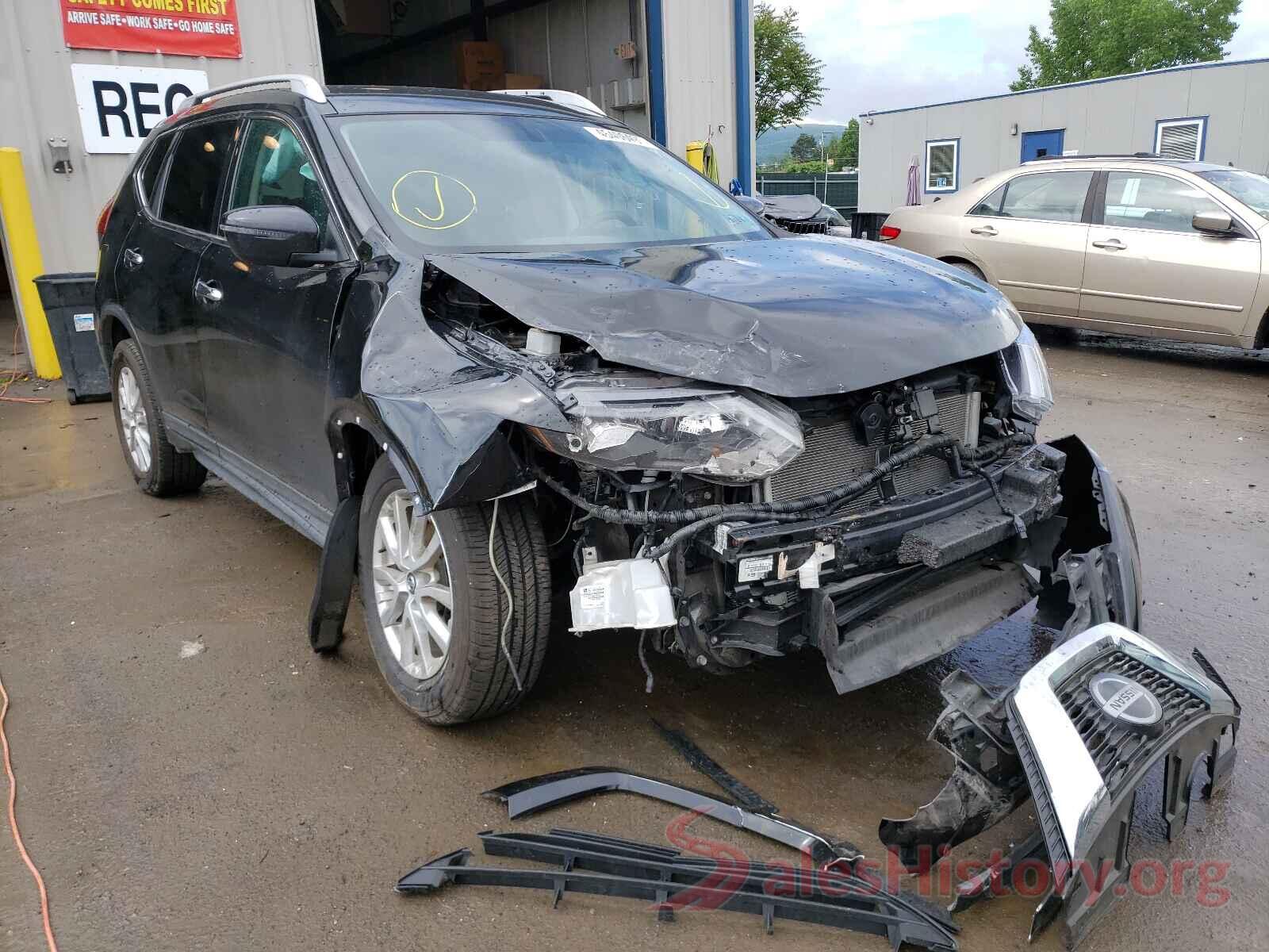 KNMAT2MV5JP581257 2018 NISSAN ROGUE