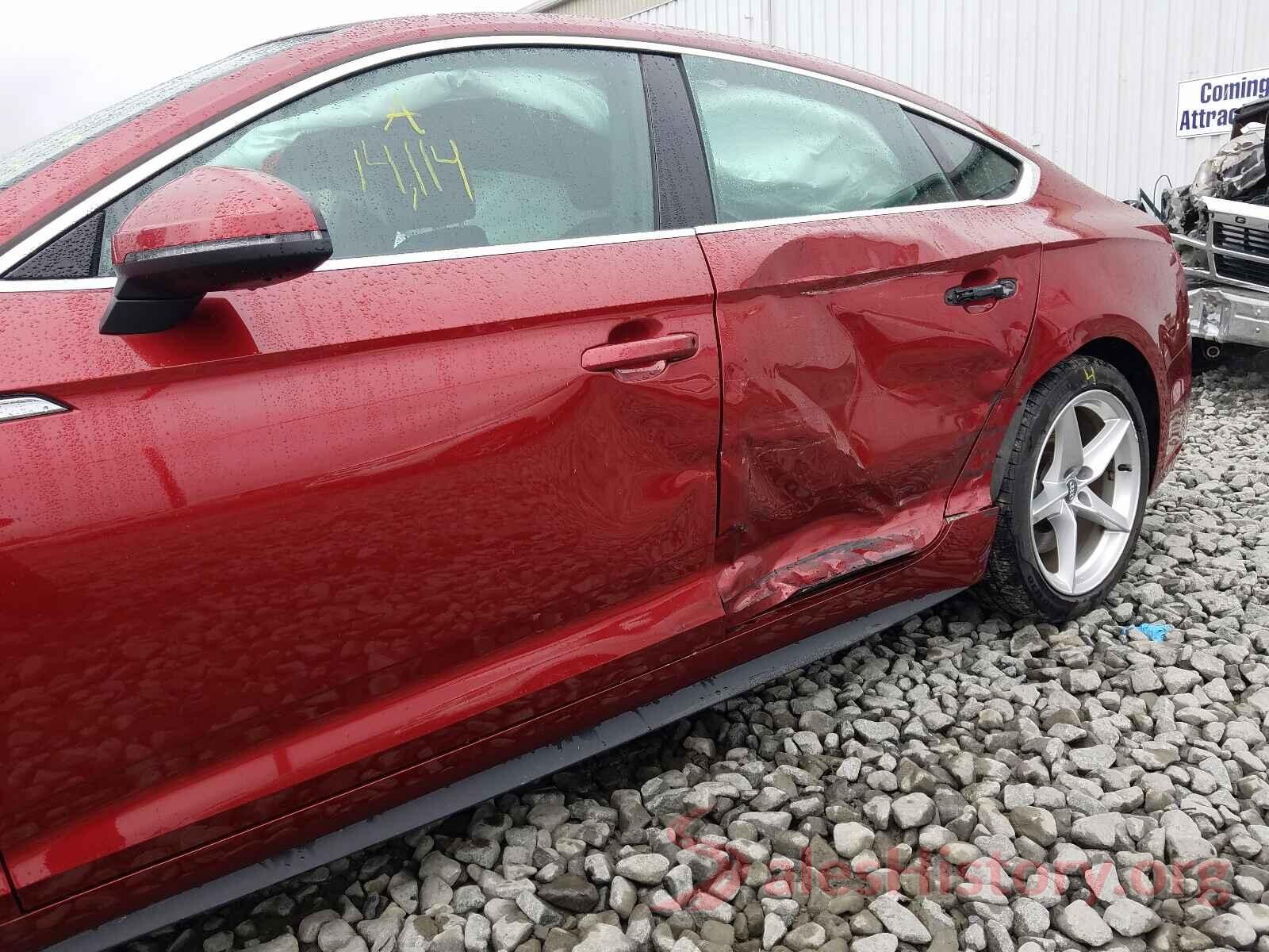 WAUENCF50JA010113 2018 AUDI A5