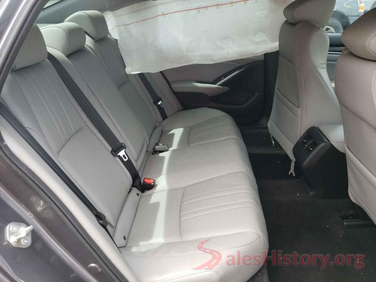 1HGCV1F53JA093231 2018 HONDA ACCORD