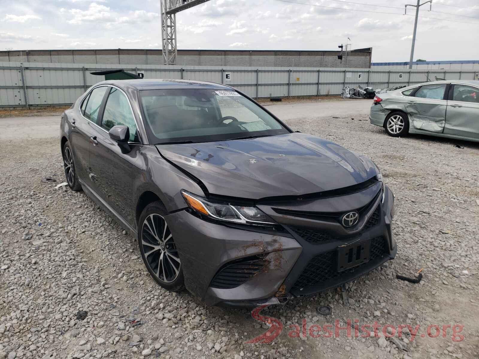 4T1B11HK4JU034191 2018 TOYOTA CAMRY