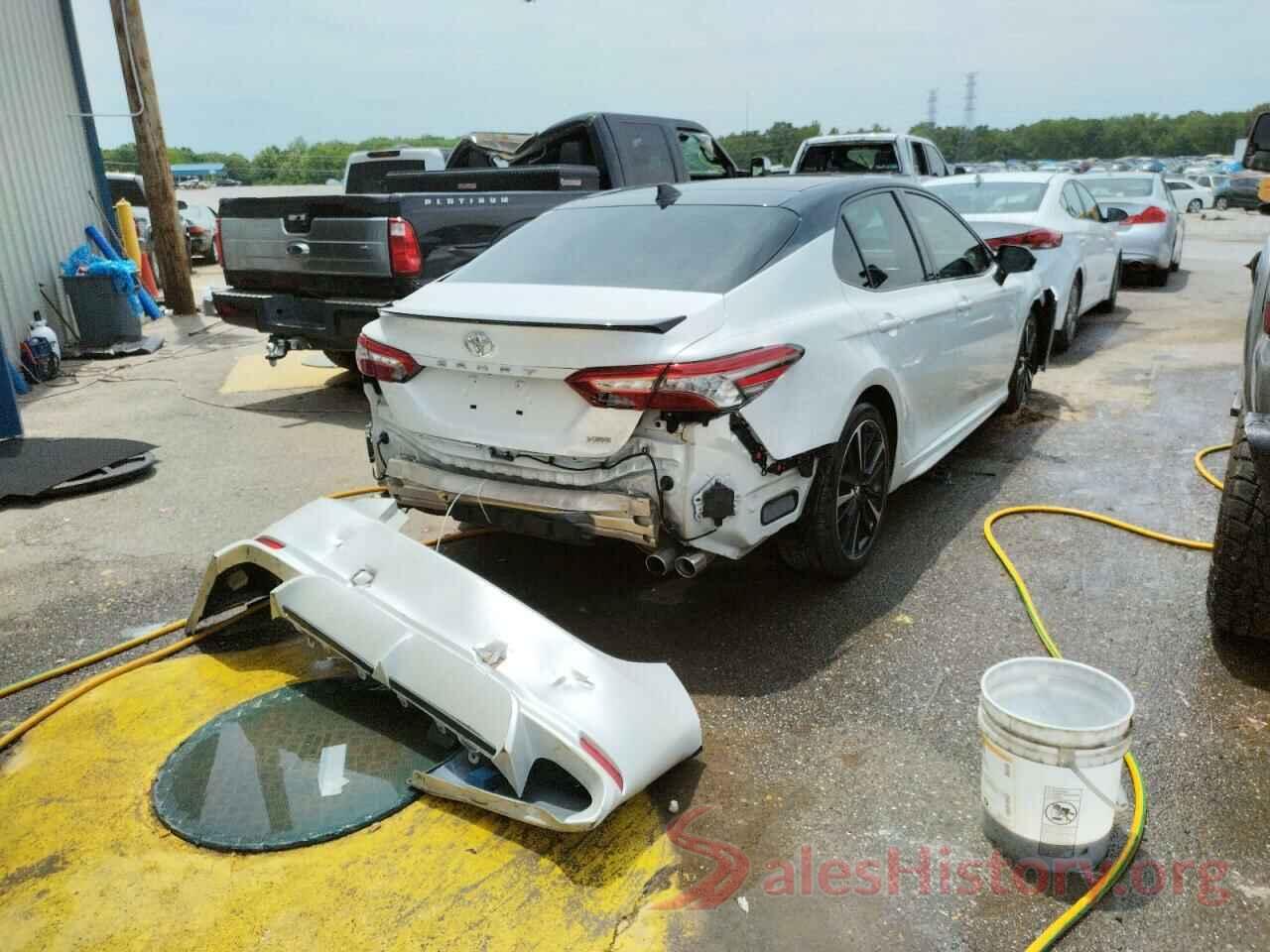 4T1B61HK2KU217799 2019 TOYOTA CAMRY