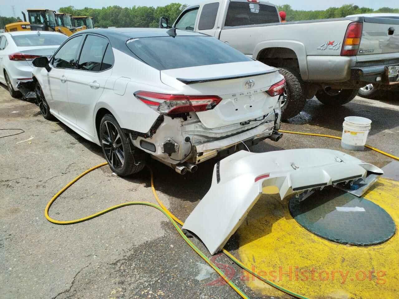 4T1B61HK2KU217799 2019 TOYOTA CAMRY