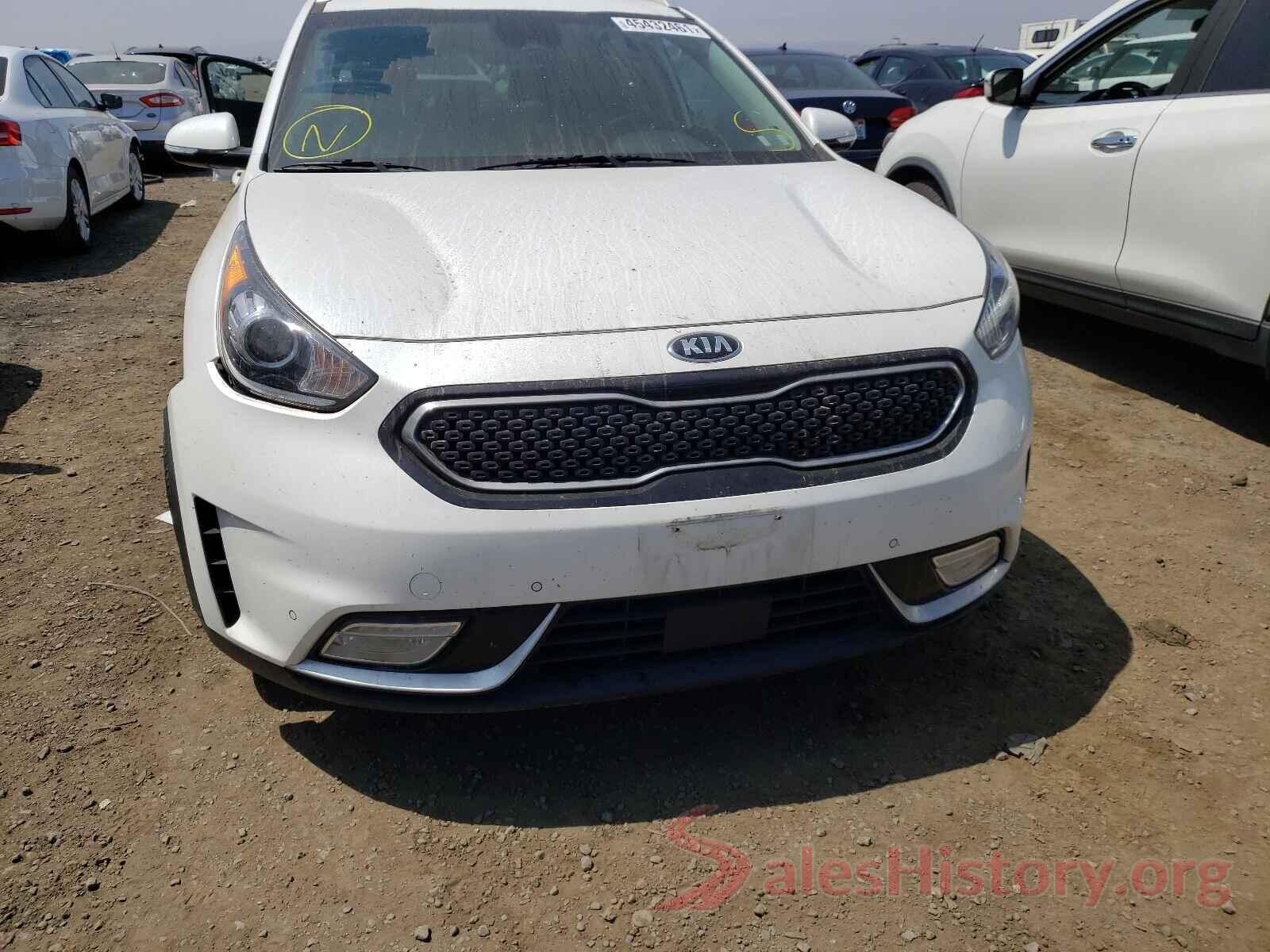 KNDCE3LC8H5064713 2017 KIA NIRO