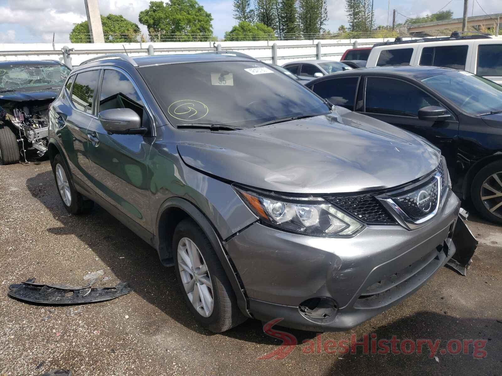 JN1BJ1CP3JW162713 2018 NISSAN ROGUE