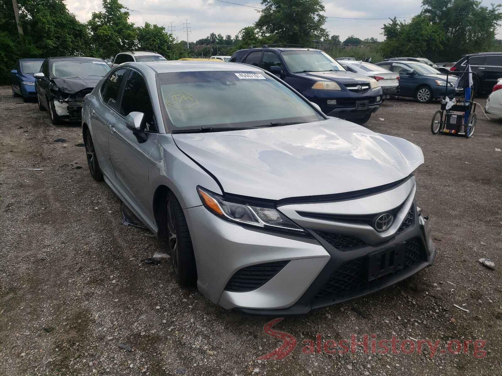 4T1B11HK2JU542384 2018 TOYOTA CAMRY