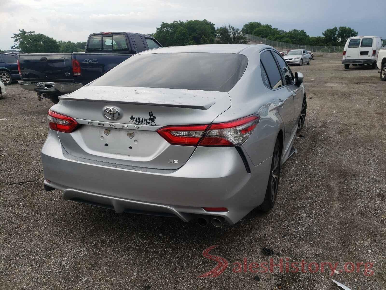 4T1B11HK2JU542384 2018 TOYOTA CAMRY