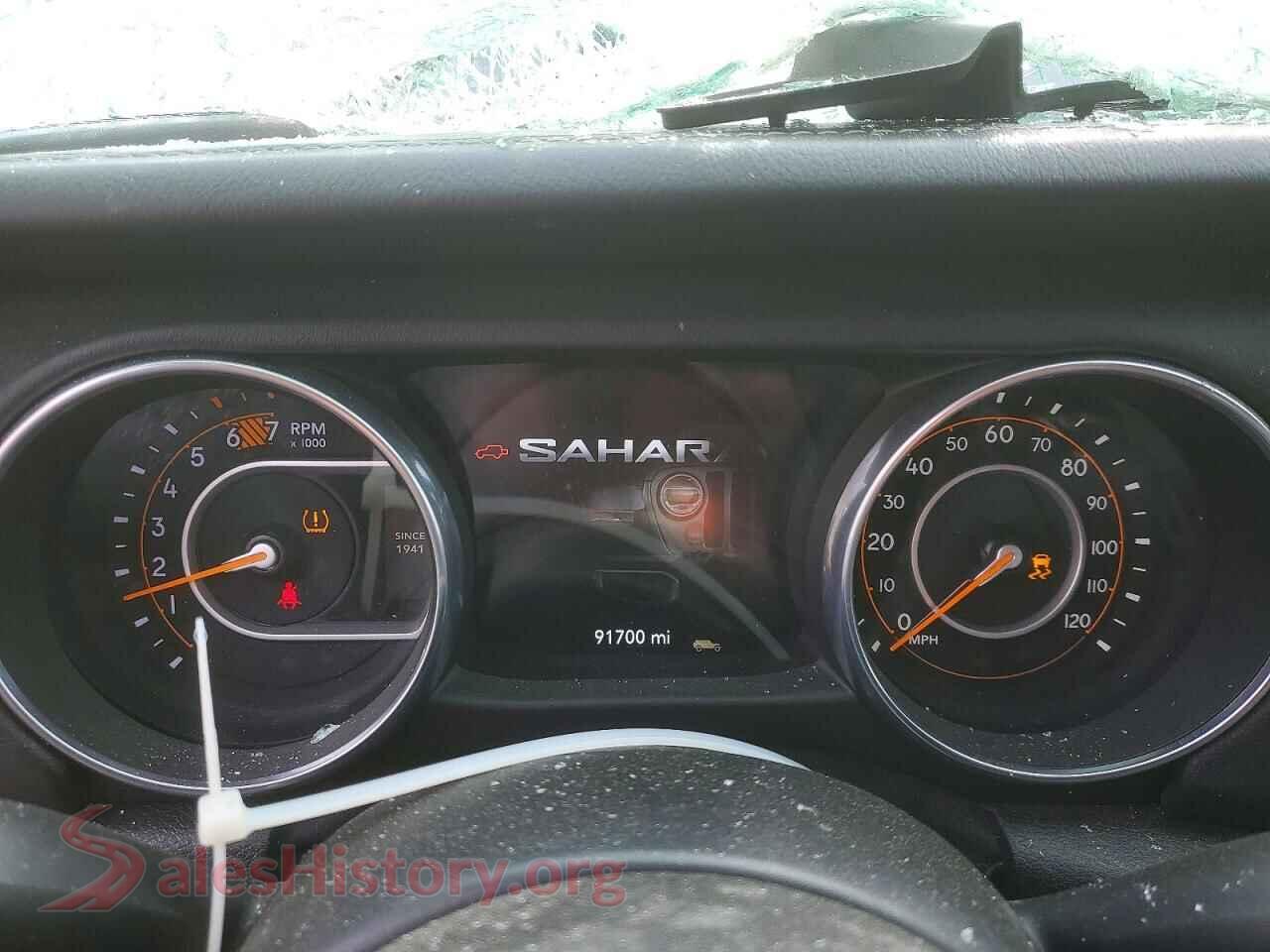 2018 JEEP WRANGLER VIN 1C4HJXEN3JW235293, interior center console