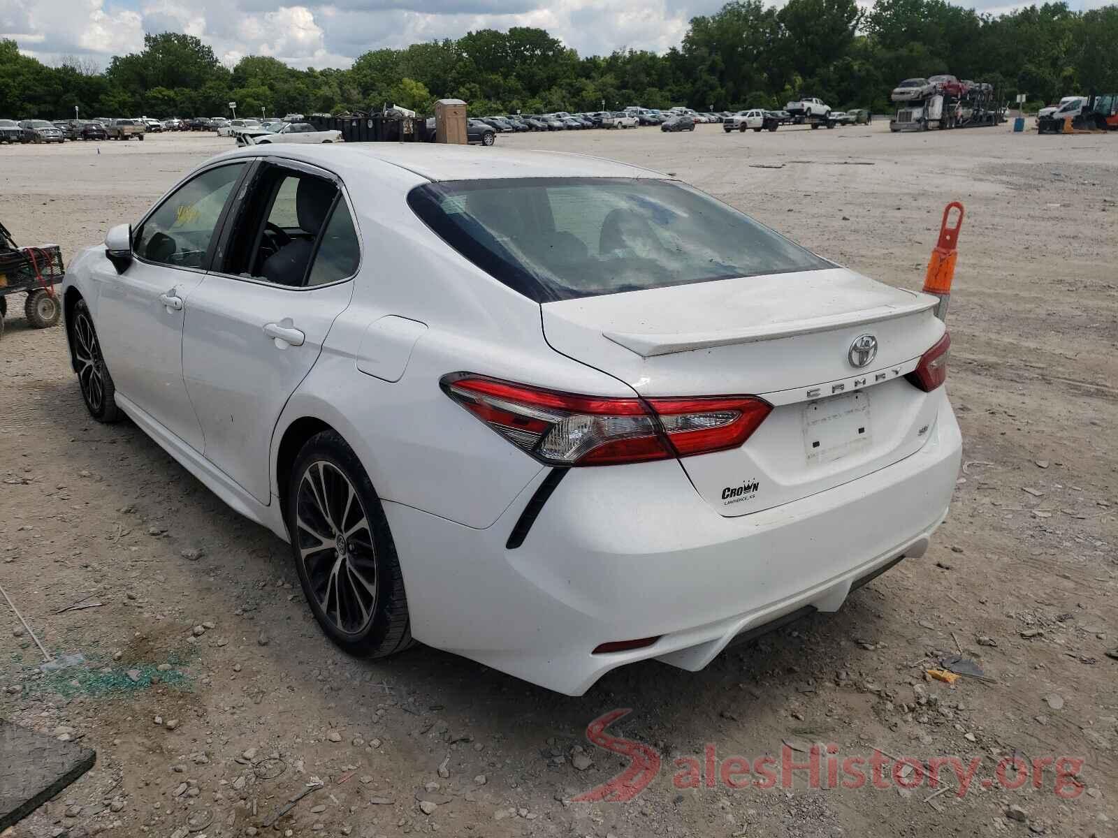 4T1B11HK4JU031887 2018 TOYOTA CAMRY