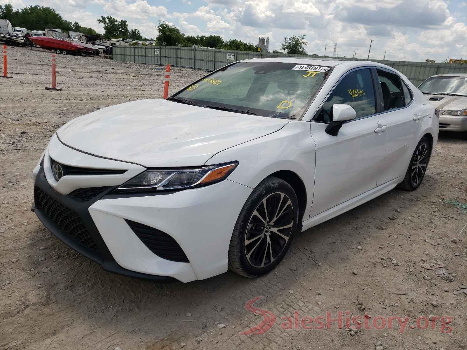 4T1B11HK4JU031887 2018 TOYOTA CAMRY