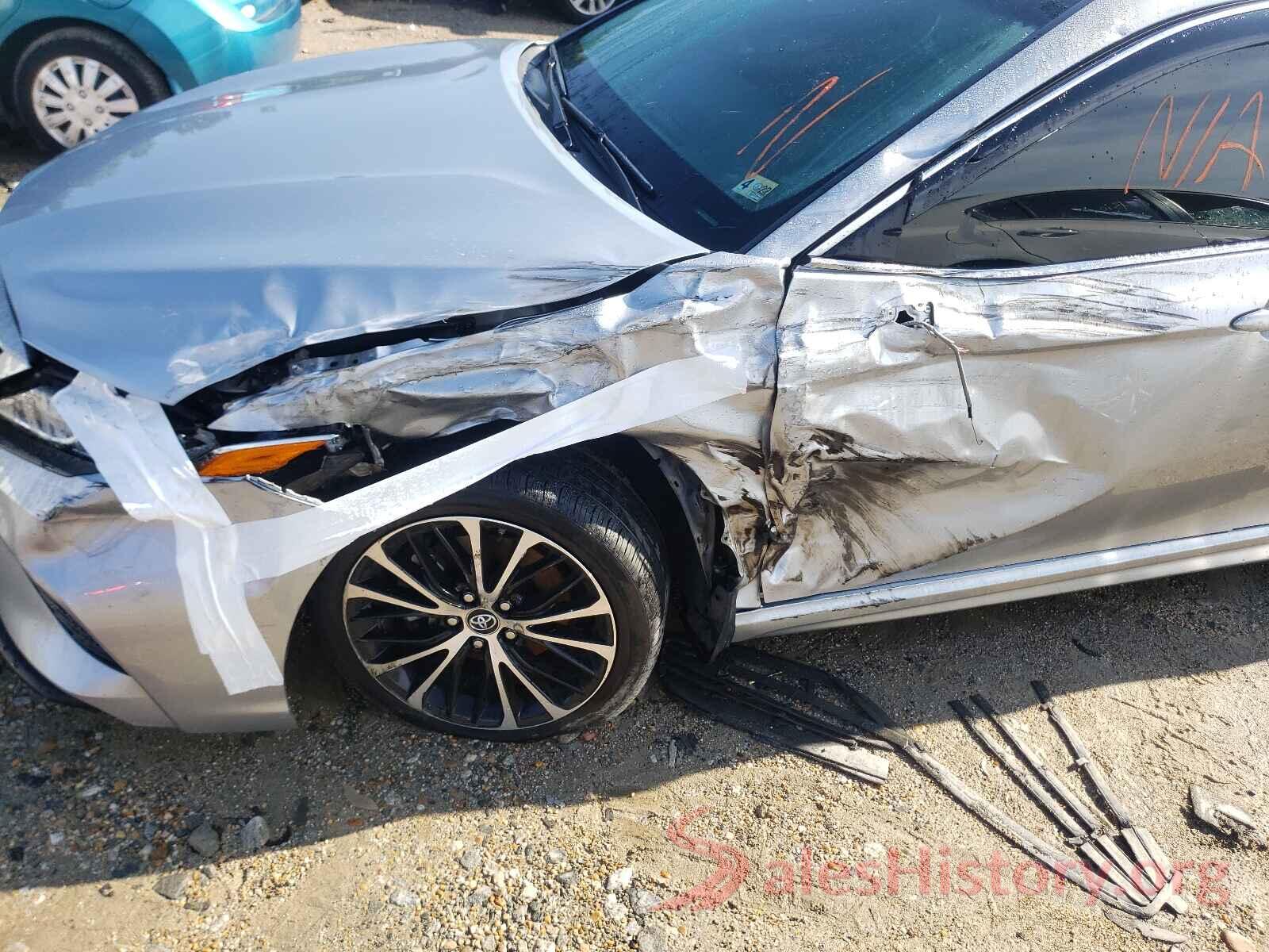 4T1B11HKXJU552192 2018 TOYOTA CAMRY