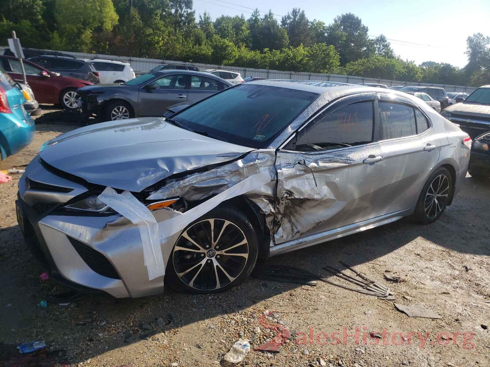 4T1B11HKXJU552192 2018 TOYOTA CAMRY