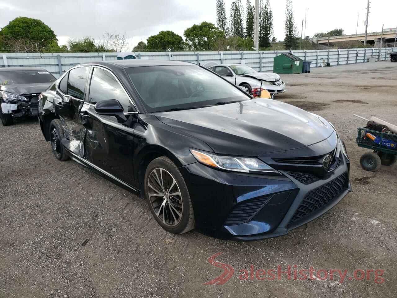 JTNB11HK4J3019695 2018 TOYOTA CAMRY