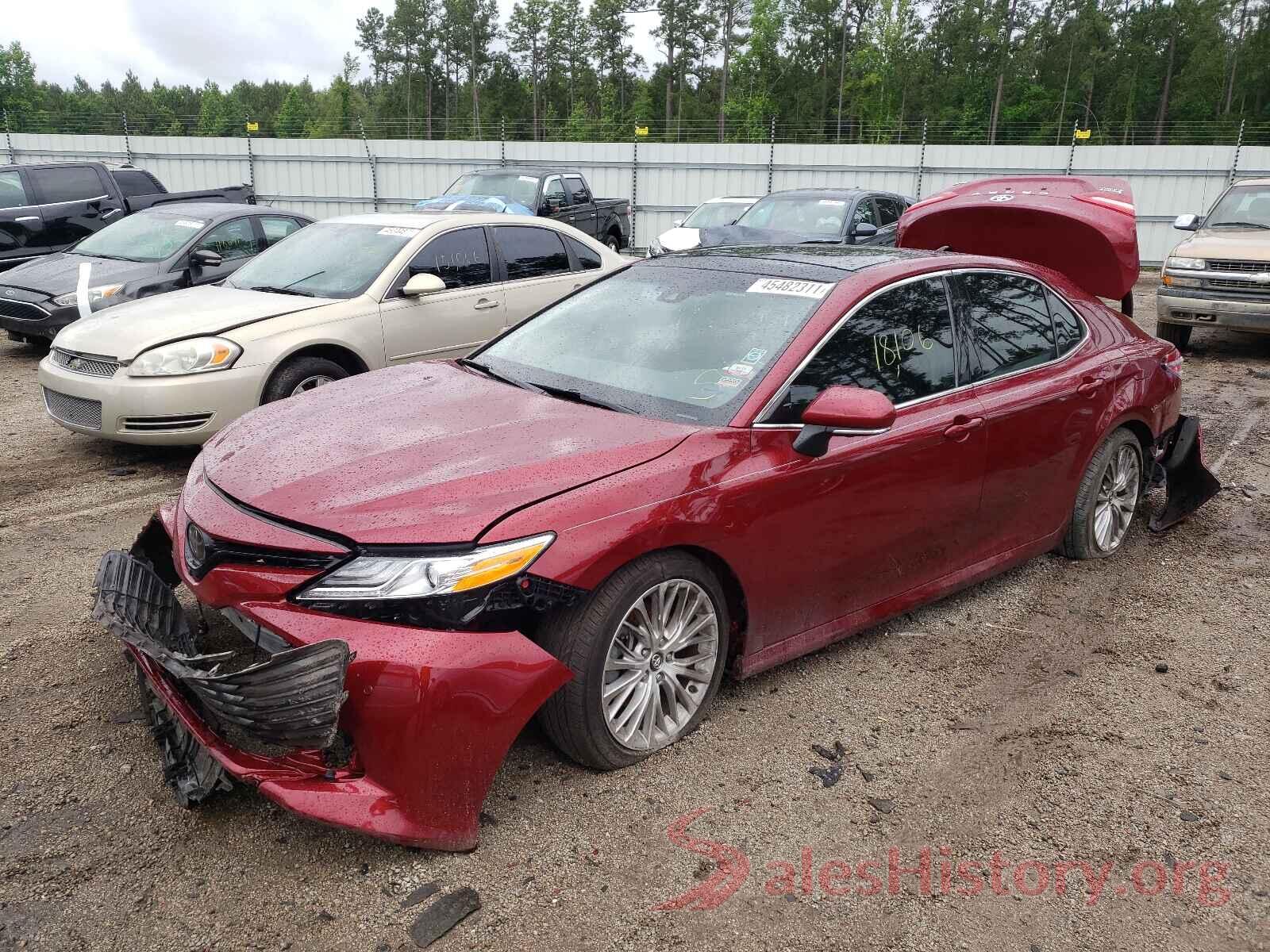 4T1B11HK7JU610002 2018 TOYOTA CAMRY