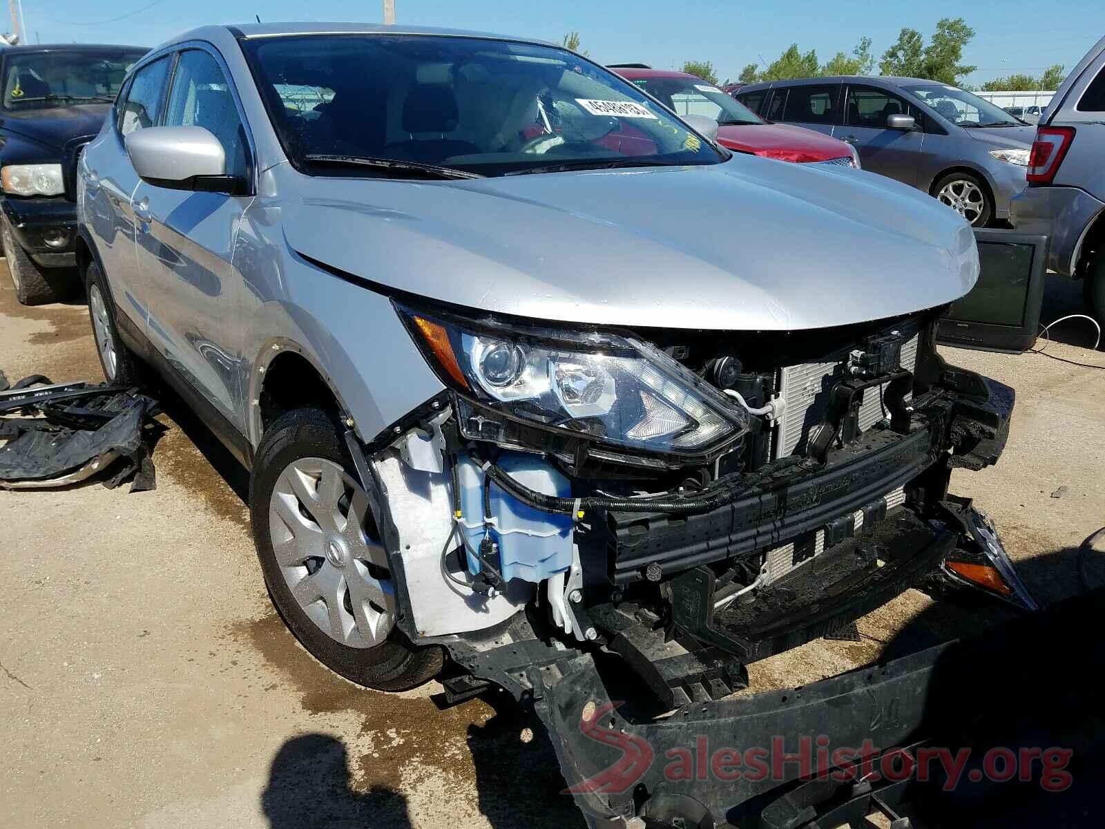 JN1BJ1CP8JW154297 2018 NISSAN ROGUE