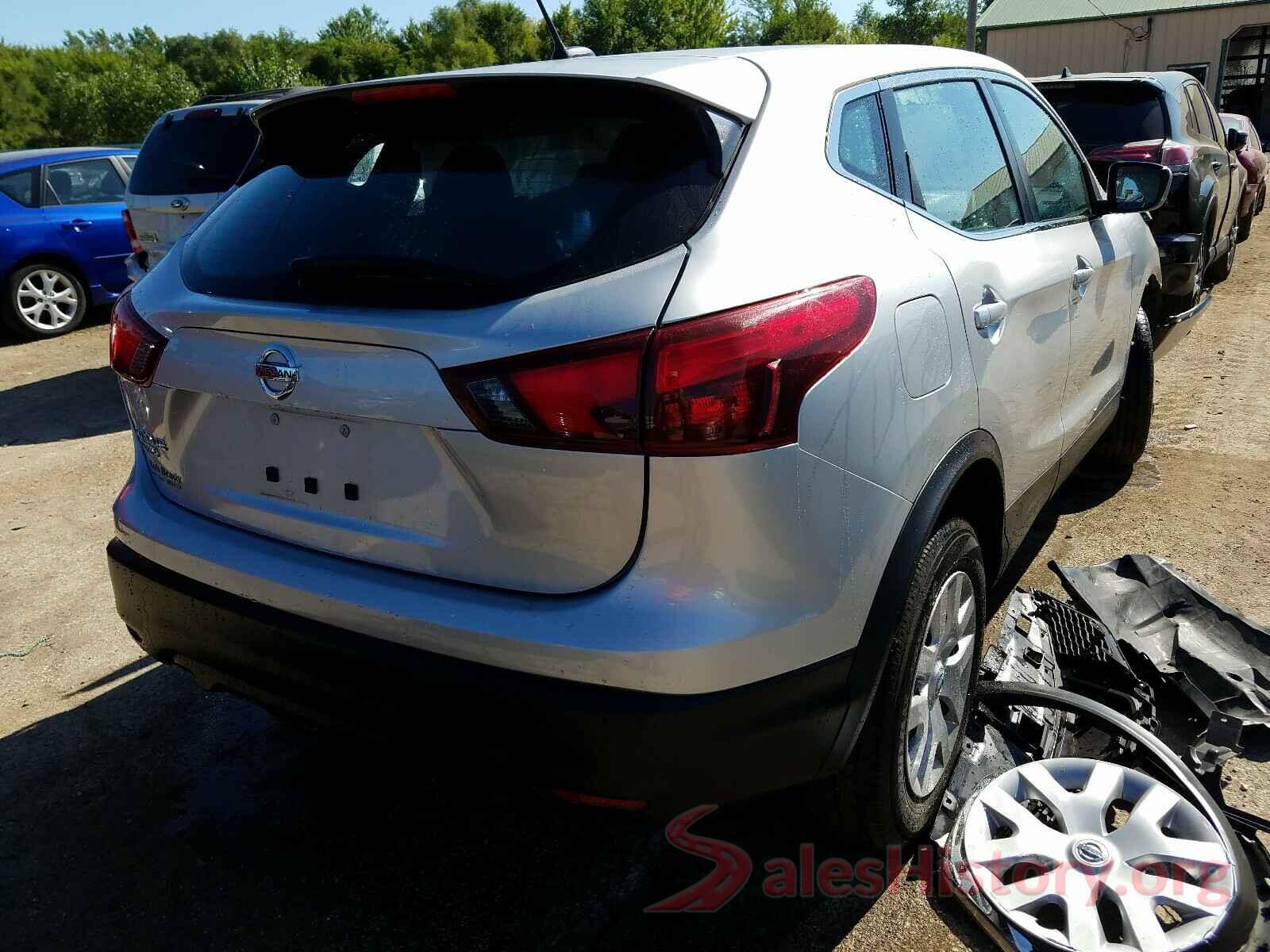 JN1BJ1CP8JW154297 2018 NISSAN ROGUE