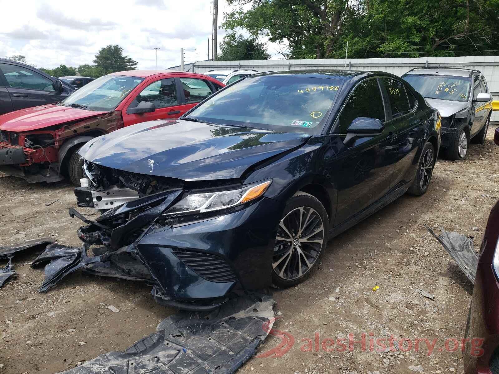 4T1B11HK2JU530221 2018 TOYOTA CAMRY