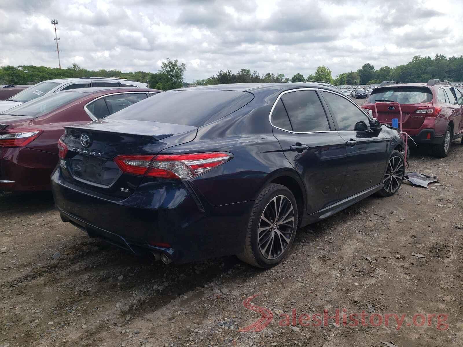 4T1B11HK2JU530221 2018 TOYOTA CAMRY