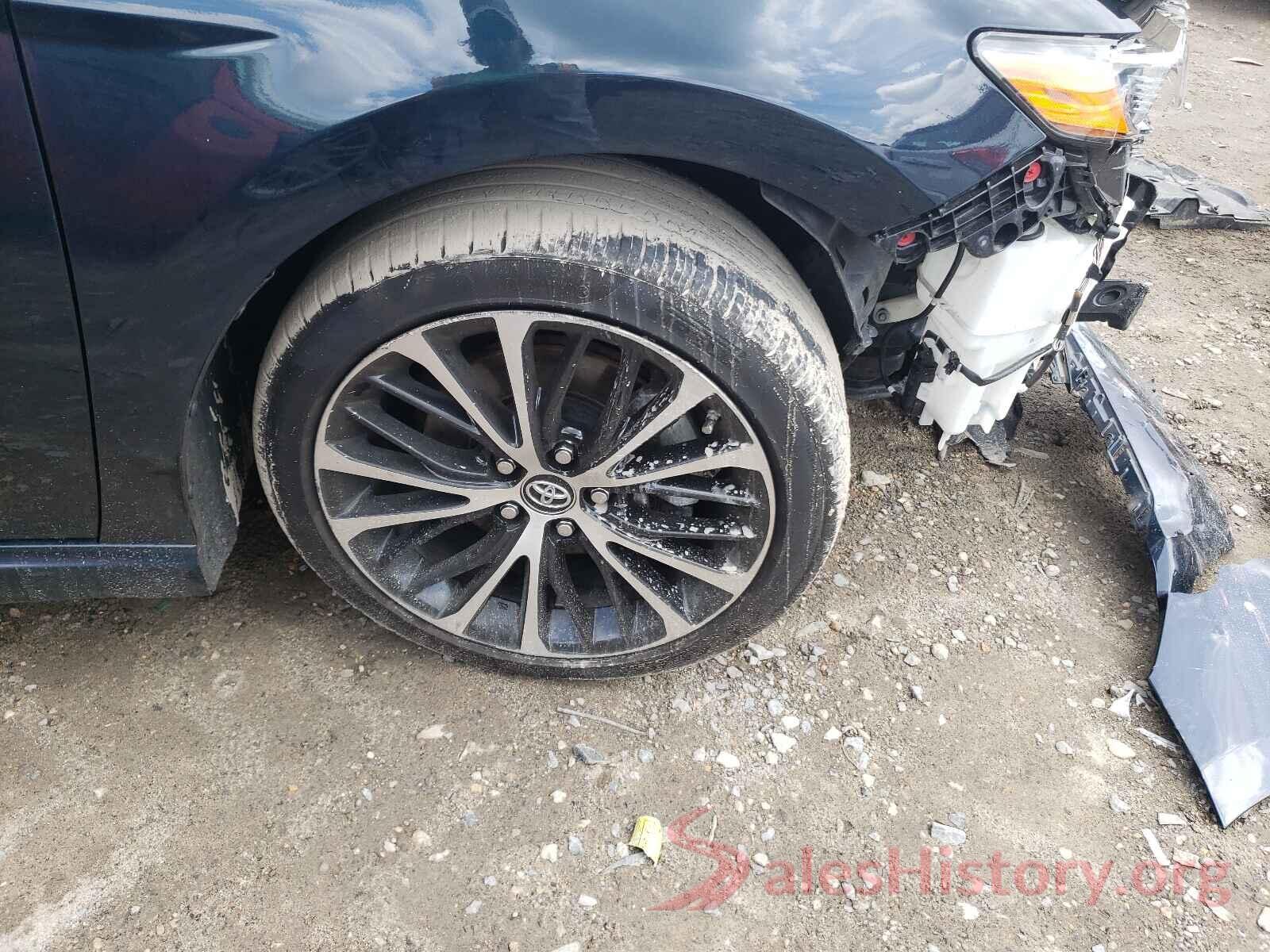 4T1B11HK2JU530221 2018 TOYOTA CAMRY