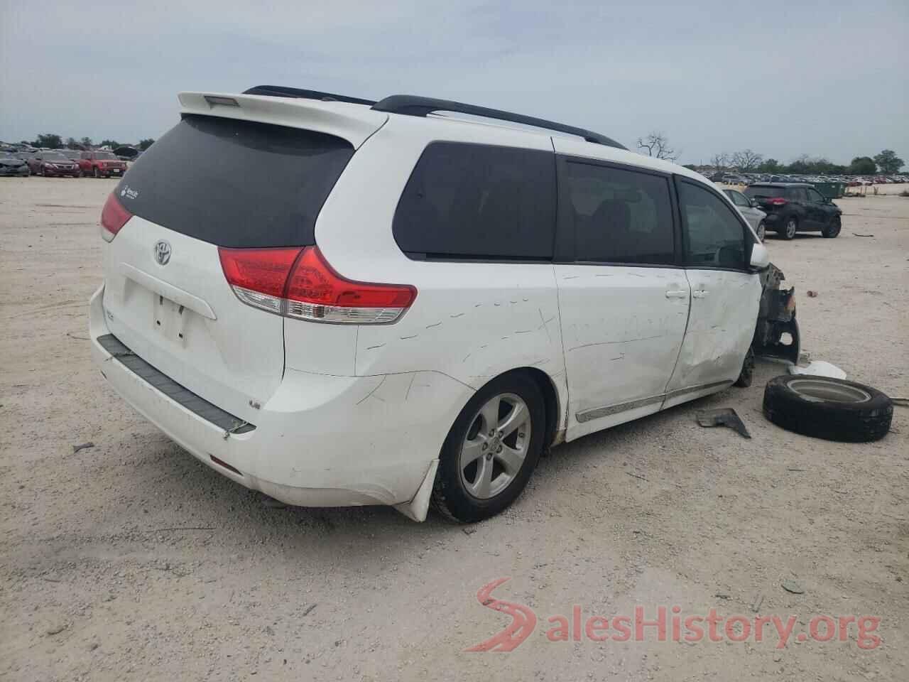 5TDKK3DC4DS397000 2013 TOYOTA SIENNA