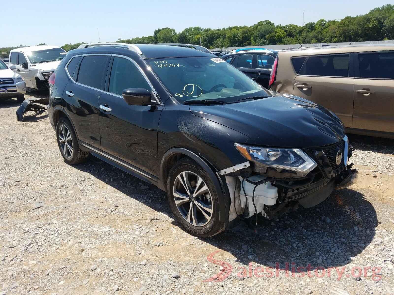 5N1AT2MT5JC784764 2018 NISSAN ROGUE