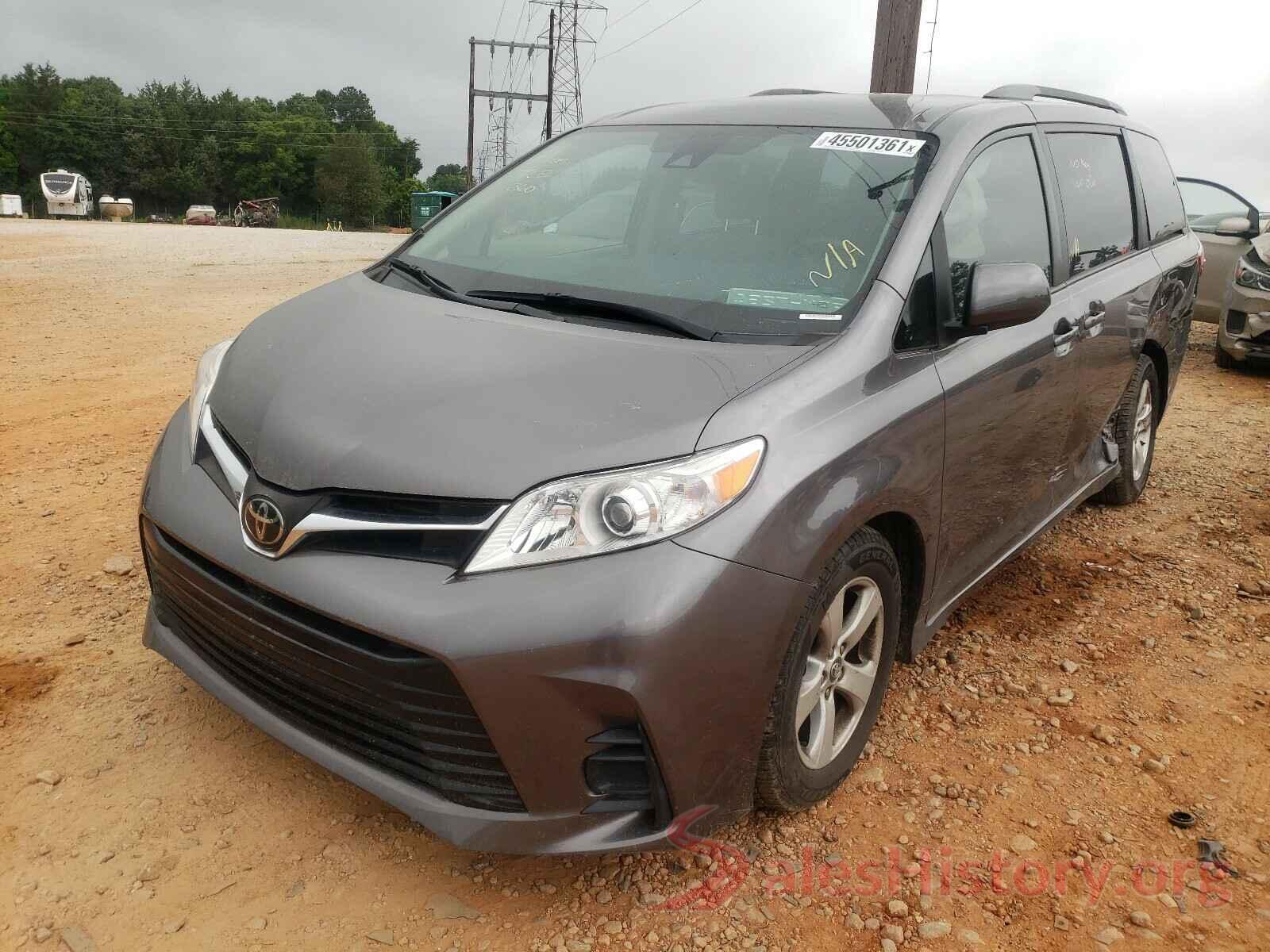 5TDKZ3DC4JS903092 2018 TOYOTA SIENNA