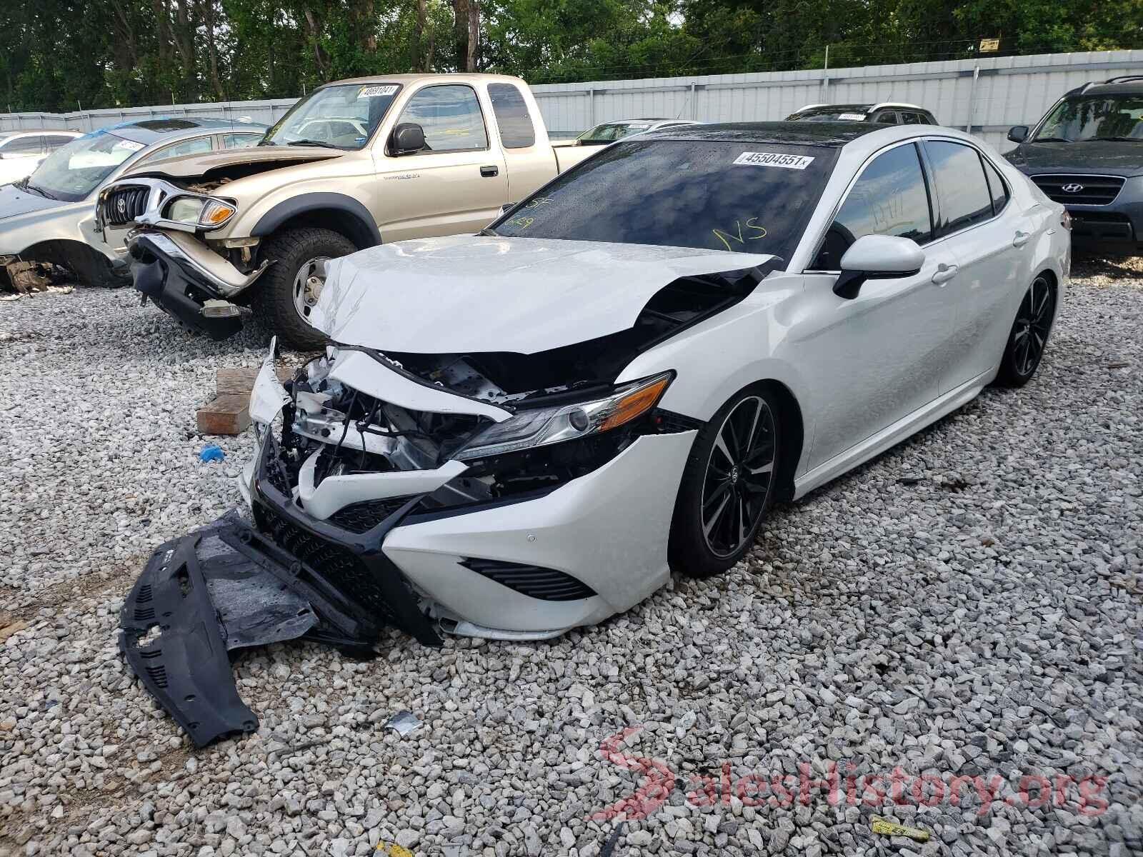 4T1B61HK9JU071058 2018 TOYOTA CAMRY