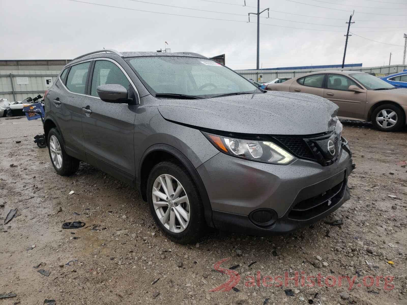 JN1BJ1CP2JW158832 2018 NISSAN ROGUE