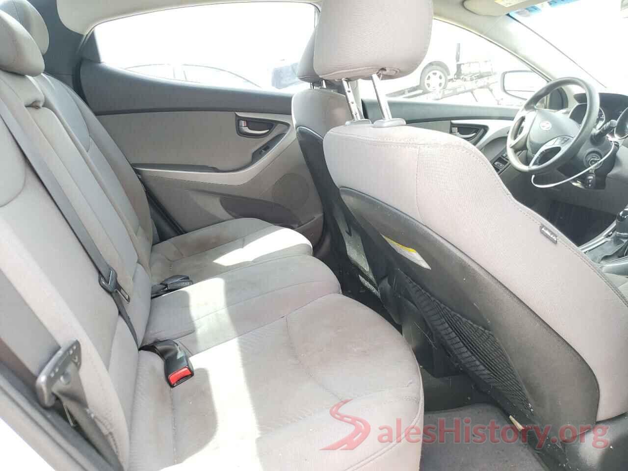 5NPDH4AE4GH687220 2016 HYUNDAI ELANTRA