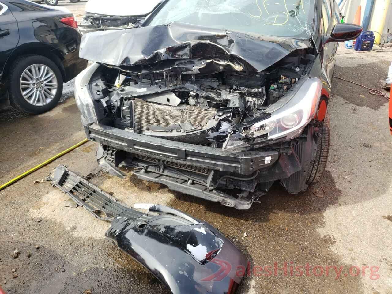 3KPFL4A7XHE058897 2017 KIA FORTE