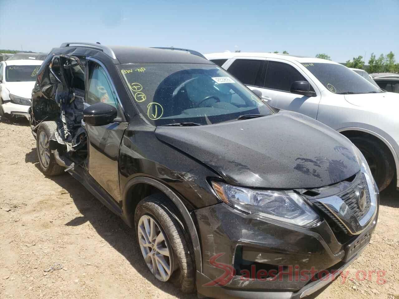 KNMAT2MV6JP500136 2018 NISSAN ROGUE