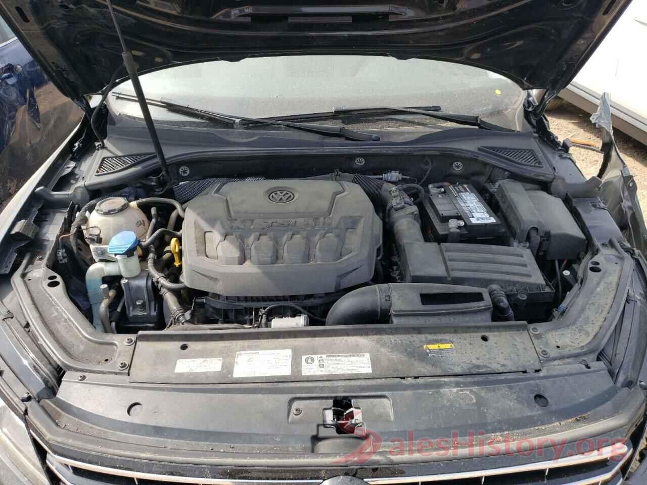 1VWAA7A38JC044070 2018 VOLKSWAGEN PASSAT