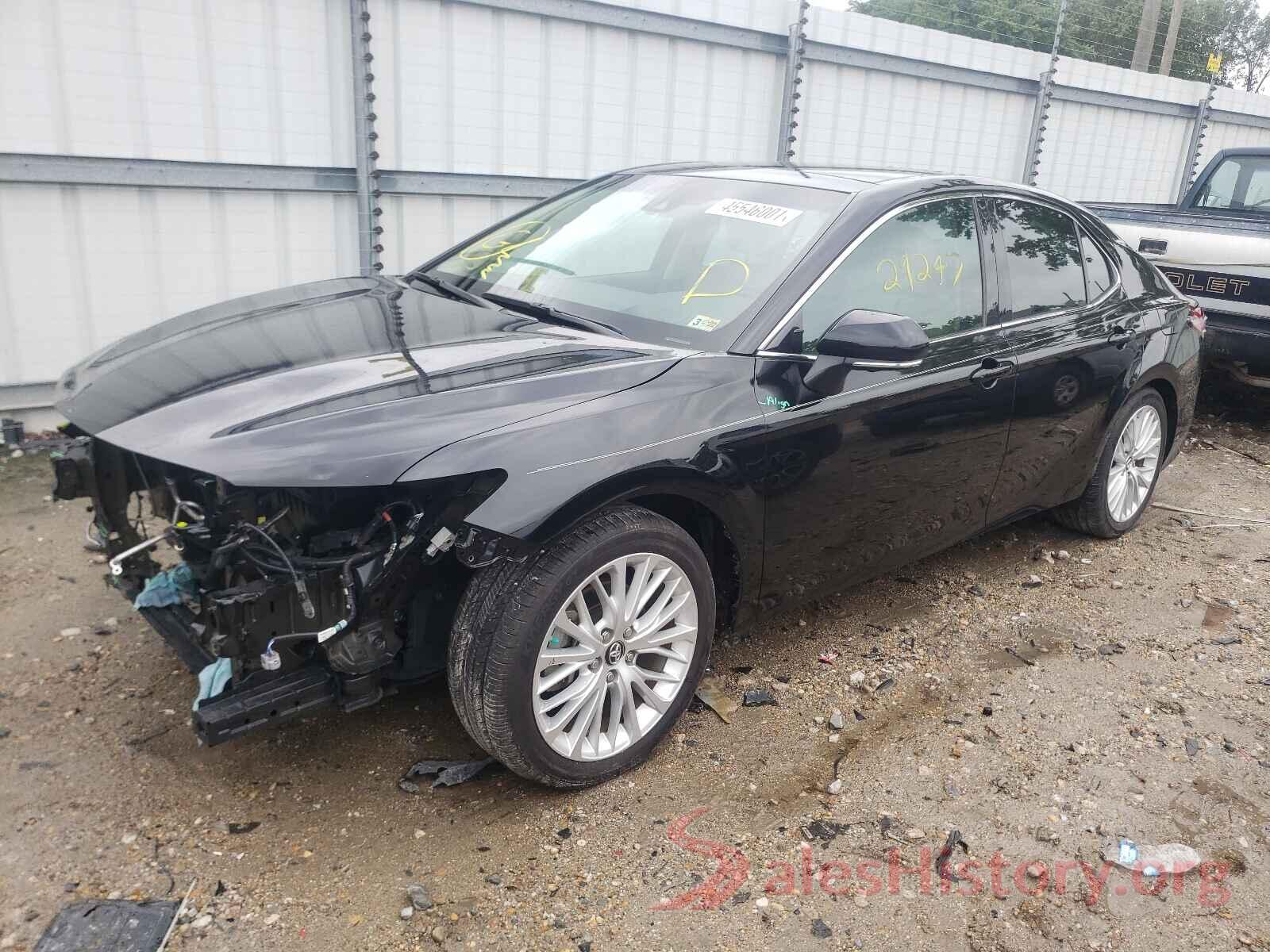 4T1B11HK1JU525723 2018 TOYOTA CAMRY