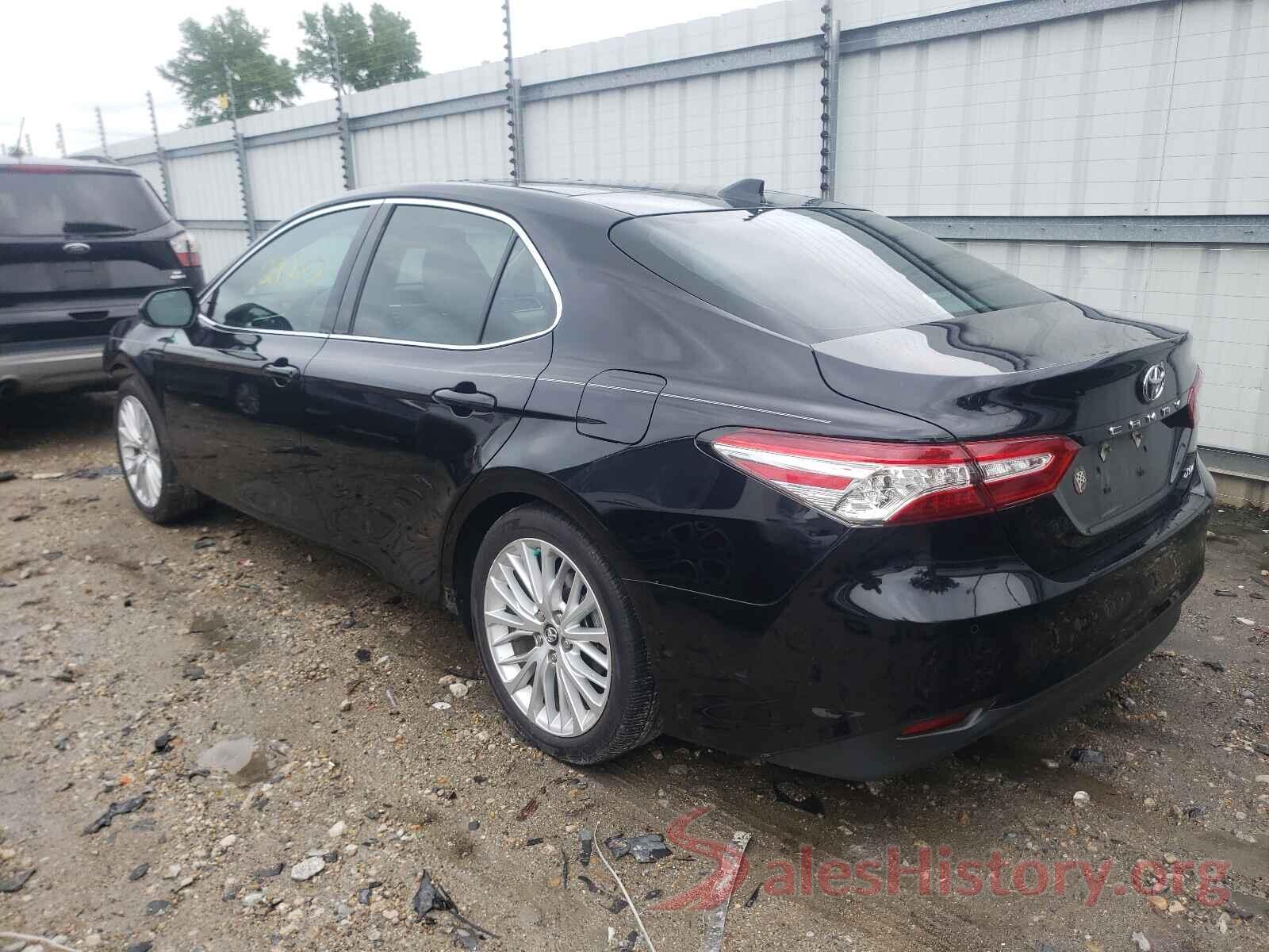 4T1B11HK1JU525723 2018 TOYOTA CAMRY