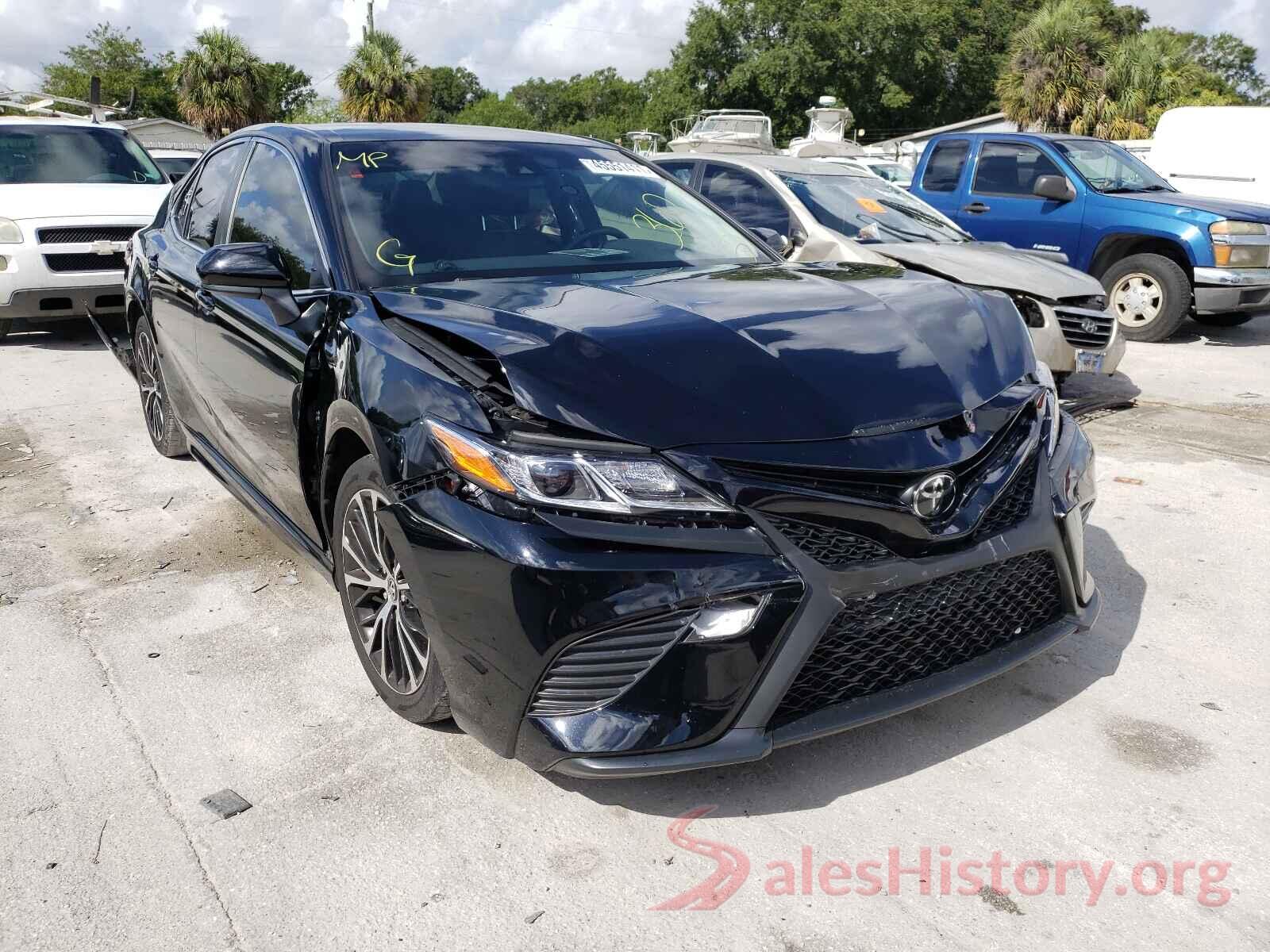 JTNB11HK6J3020475 2018 TOYOTA CAMRY