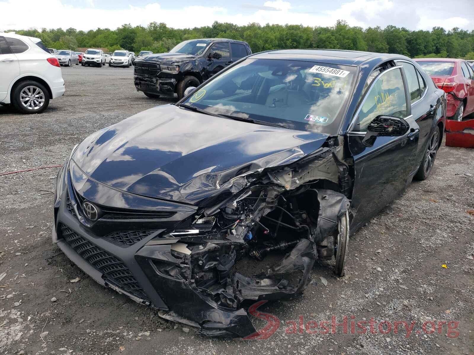 JTNB11HK3J3009885 2018 TOYOTA CAMRY