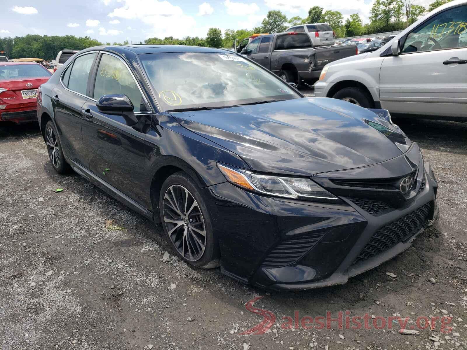 JTNB11HK3J3009885 2018 TOYOTA CAMRY