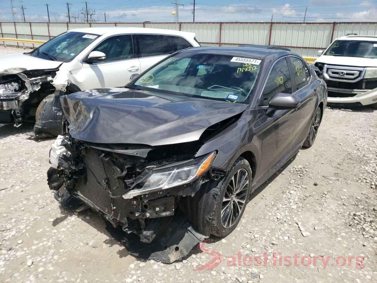 4T1B11HK9JU133072 2018 TOYOTA CAMRY