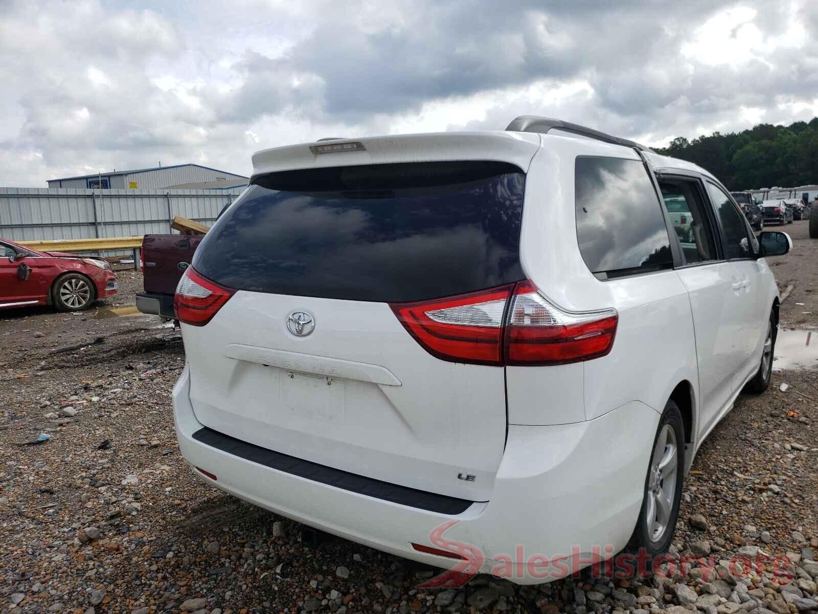 5TDKZ3DC1HS820696 2017 TOYOTA SIENNA