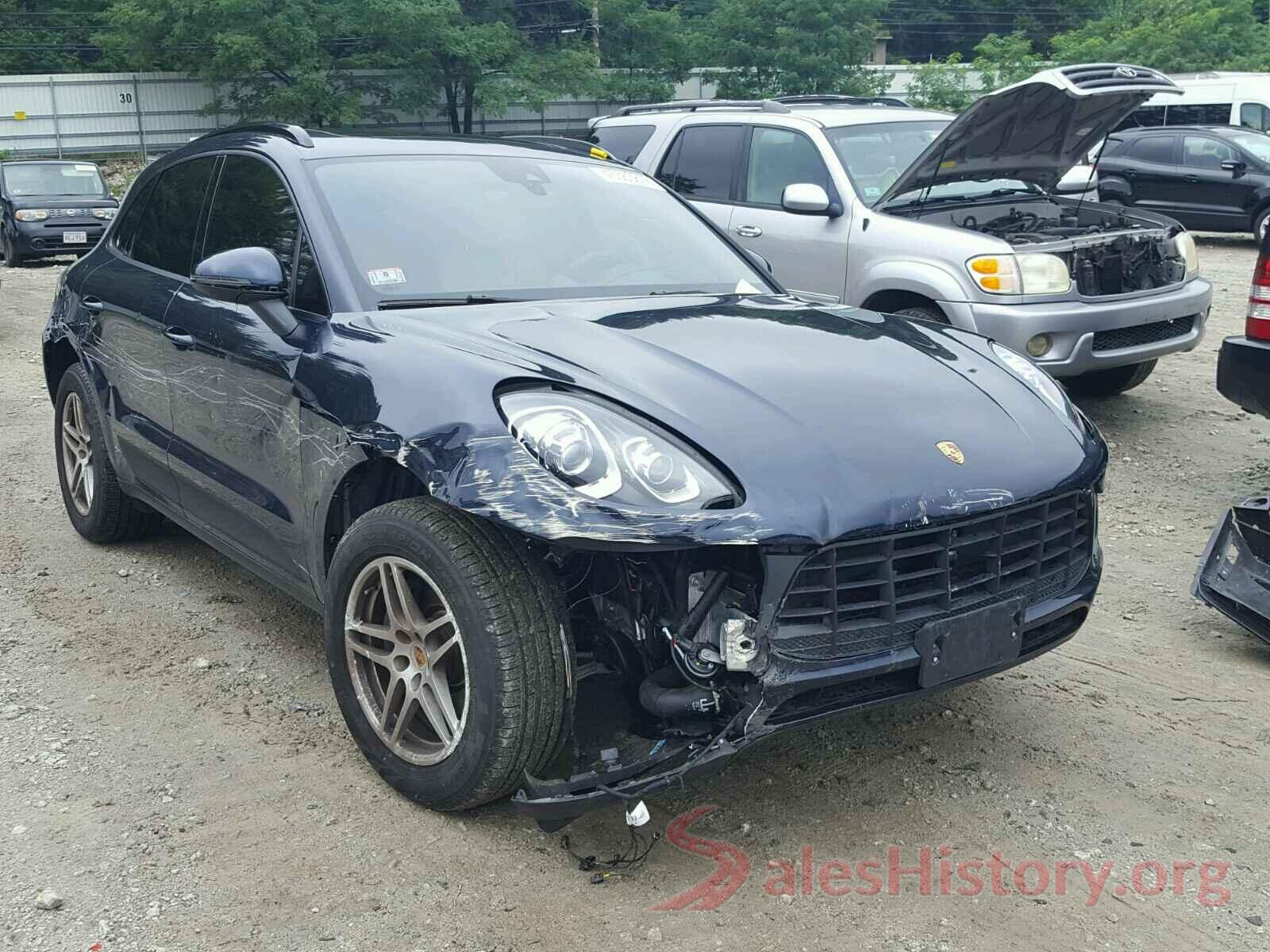 WP1AA2A57JLB09139 2018 PORSCHE MACAN