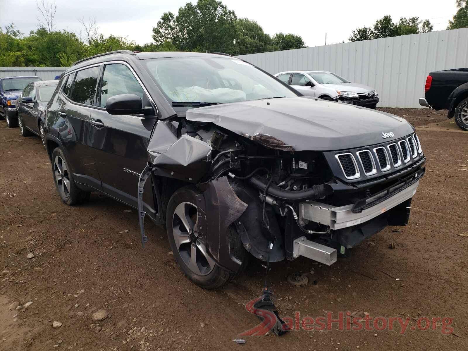 3C4NJCBB8JT165852 2018 JEEP COMPASS