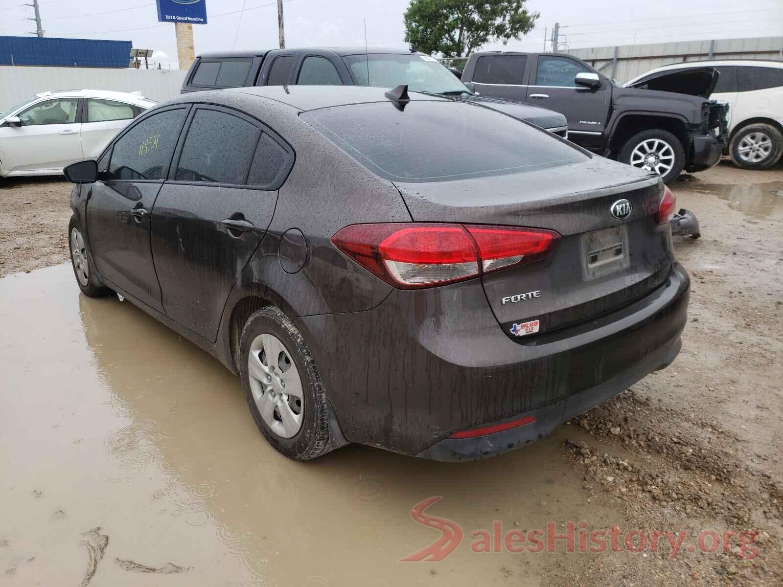 3KPFL4A7XHE013300 2017 KIA FORTE