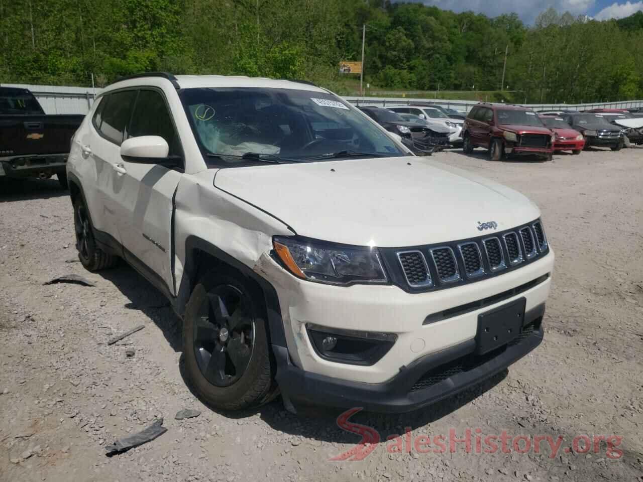 3C4NJDBB1JT457252 2018 JEEP COMPASS