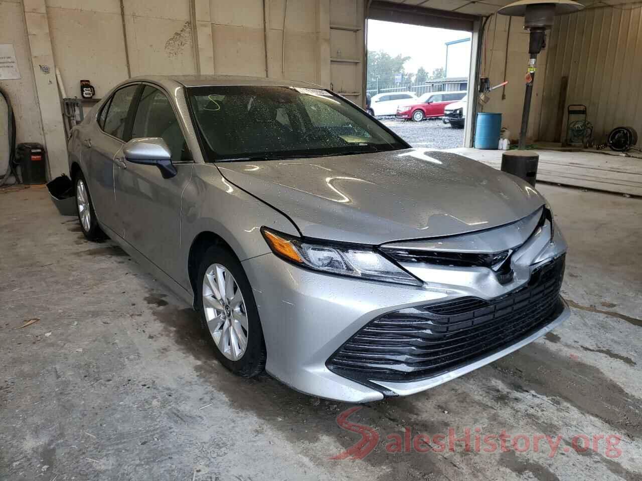 4T1B11HKXJU520035 2018 TOYOTA CAMRY