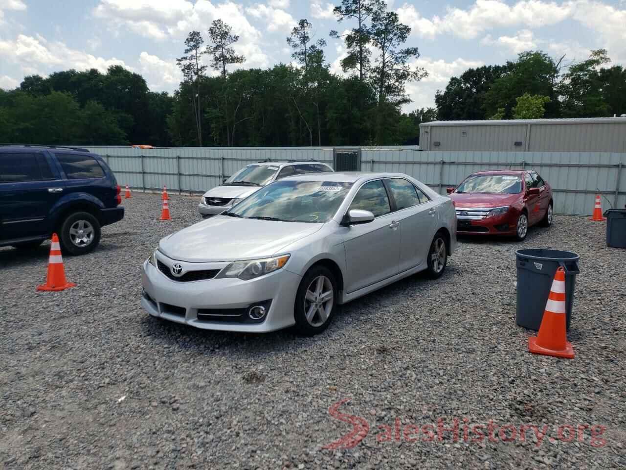 4T1BF1FK0EU829264 2014 TOYOTA CAMRY