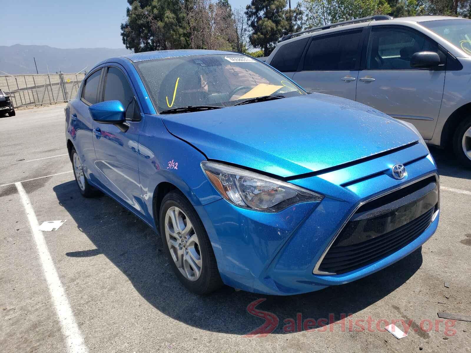 3MYDLBYV0JY309576 2018 TOYOTA YARIS