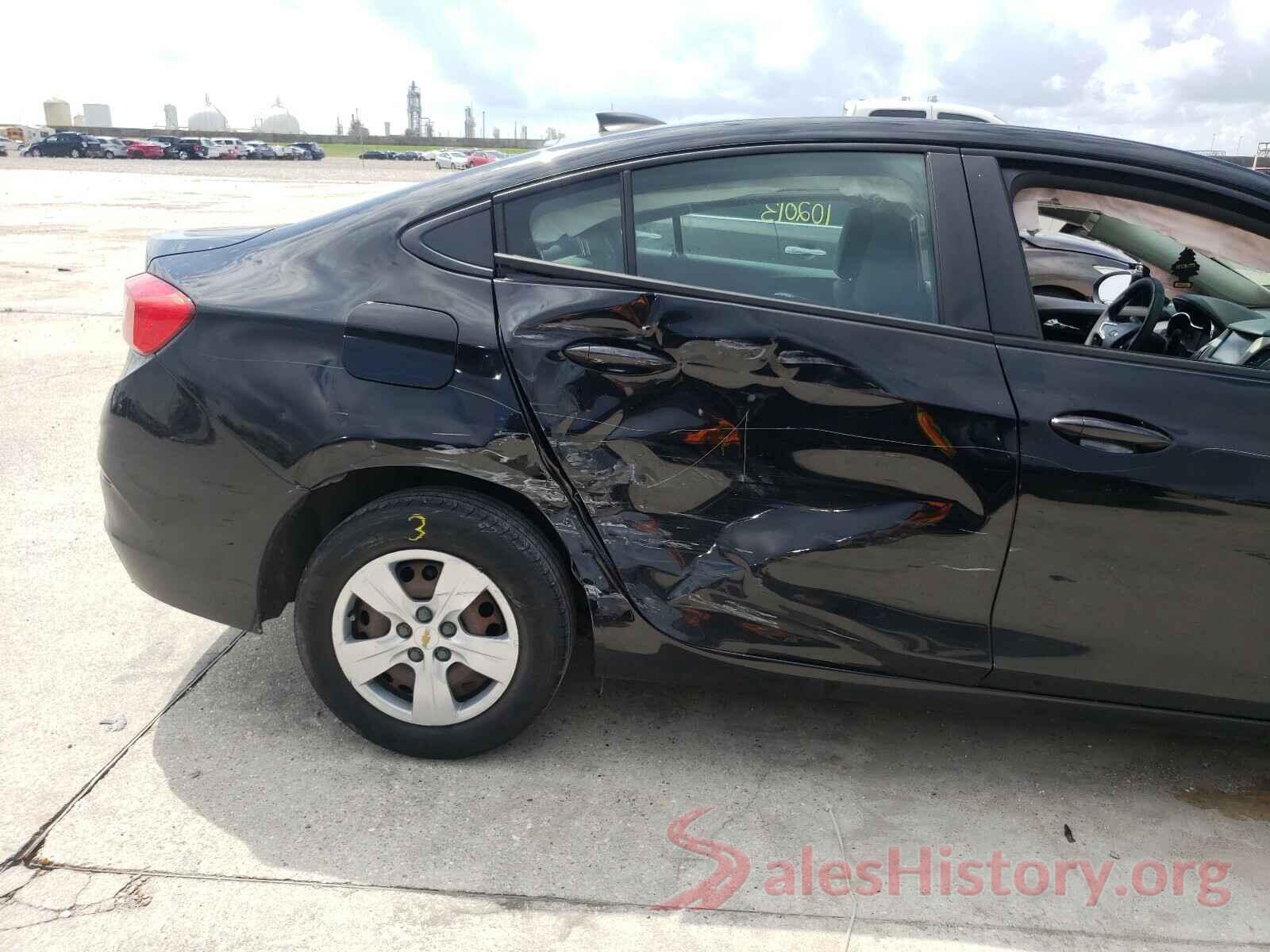 1G1BC5SM3J7186566 2018 CHEVROLET CRUZE