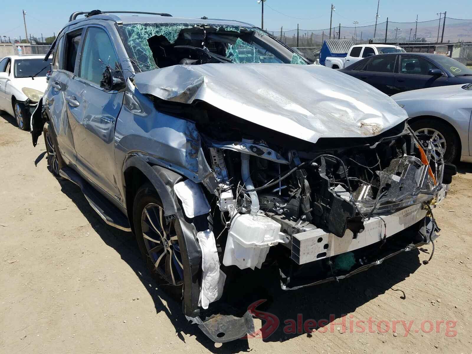 5TDJGRFH8JS038379 2018 TOYOTA HIGHLANDER